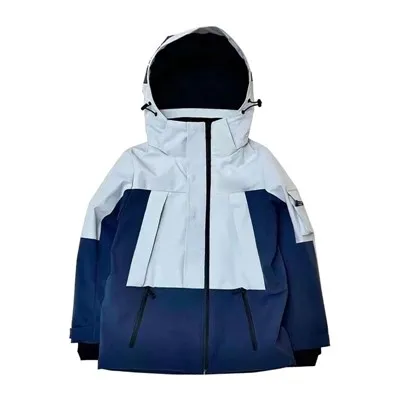 Czy dziecięce kurtki narciarskie mają dopasowany kołnierz, który chroni przed...